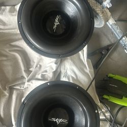  2 Subs 15 Inch Skar Zvx 