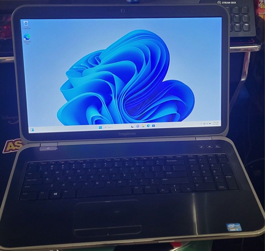 Dell Inspiron 17” Laptop - i7, 16GB RAM, 1.5TB Storage, Win11 Pro