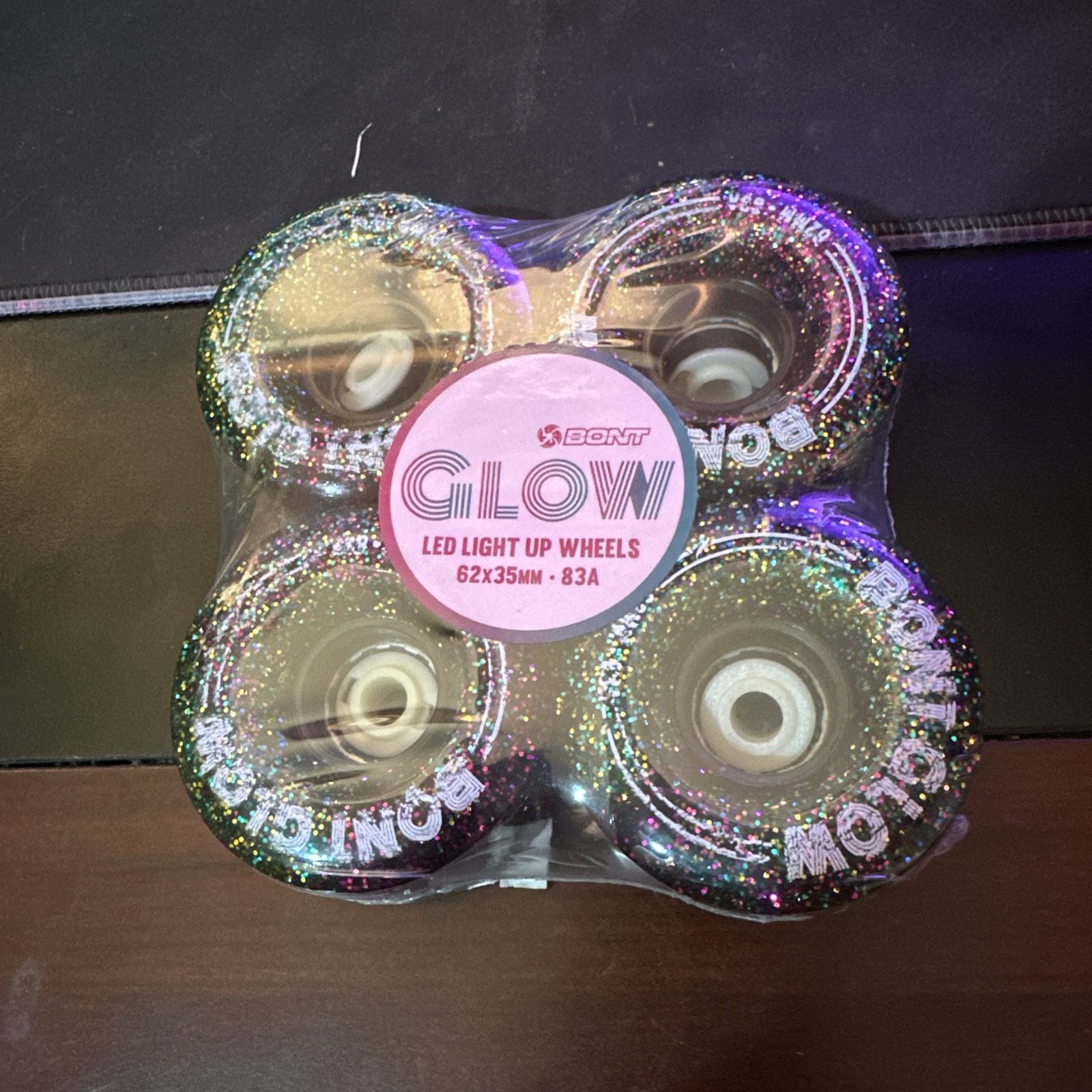 Bont Skates - Glow Light Up LED Quad Roller Skate Wheels - middle, Metrocity