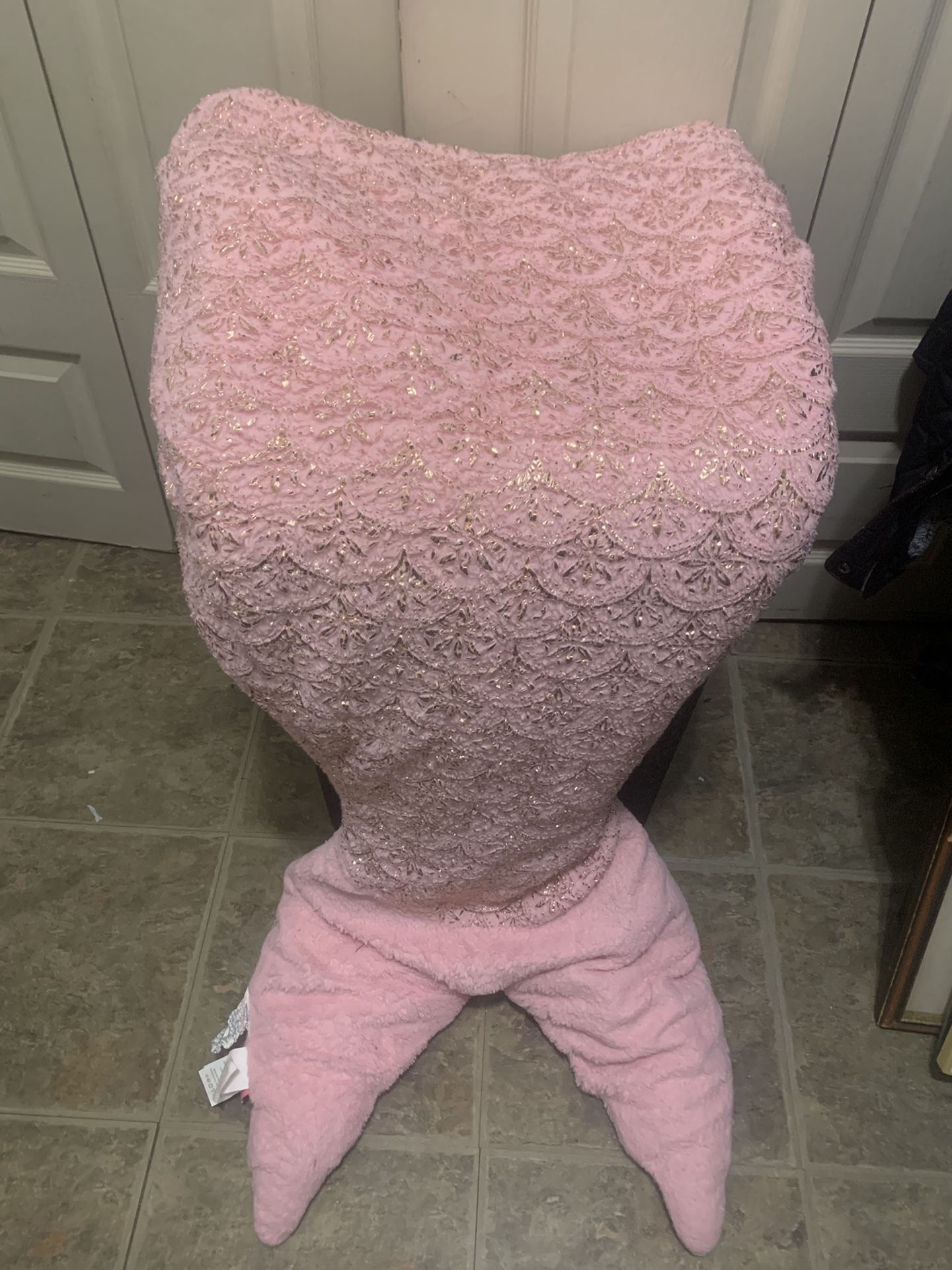 Childrens Pink mermaid tail fin blanket-Boathouse for kids preowned