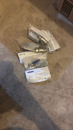T Valve Water Supply Connector - BRAND NEW