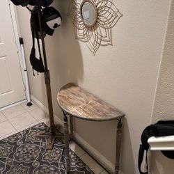 Mirror And Entrance Table 