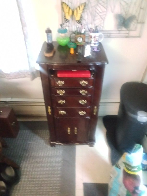 ANTIQUE JEWELRY BOX/ DRESSER
