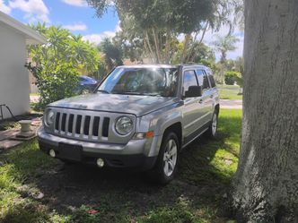 Jeep Patriot SUV Silver