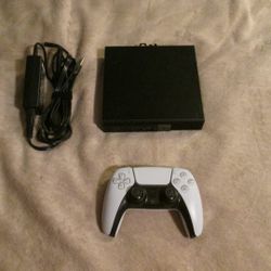 Micro PC Retro Gaming Center With Controller


