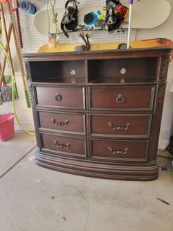 Tv stand/ dresser and mirror