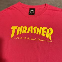 Vintage Thrasher T-shit Hot Pink Yellow Men’s Large Y2K VTG Pre Owned skateboard