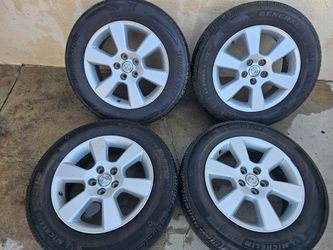 LEXUS RX330 WHEELS AND TIRES 17"INCH WITH ORIGINAL LUG NUTS