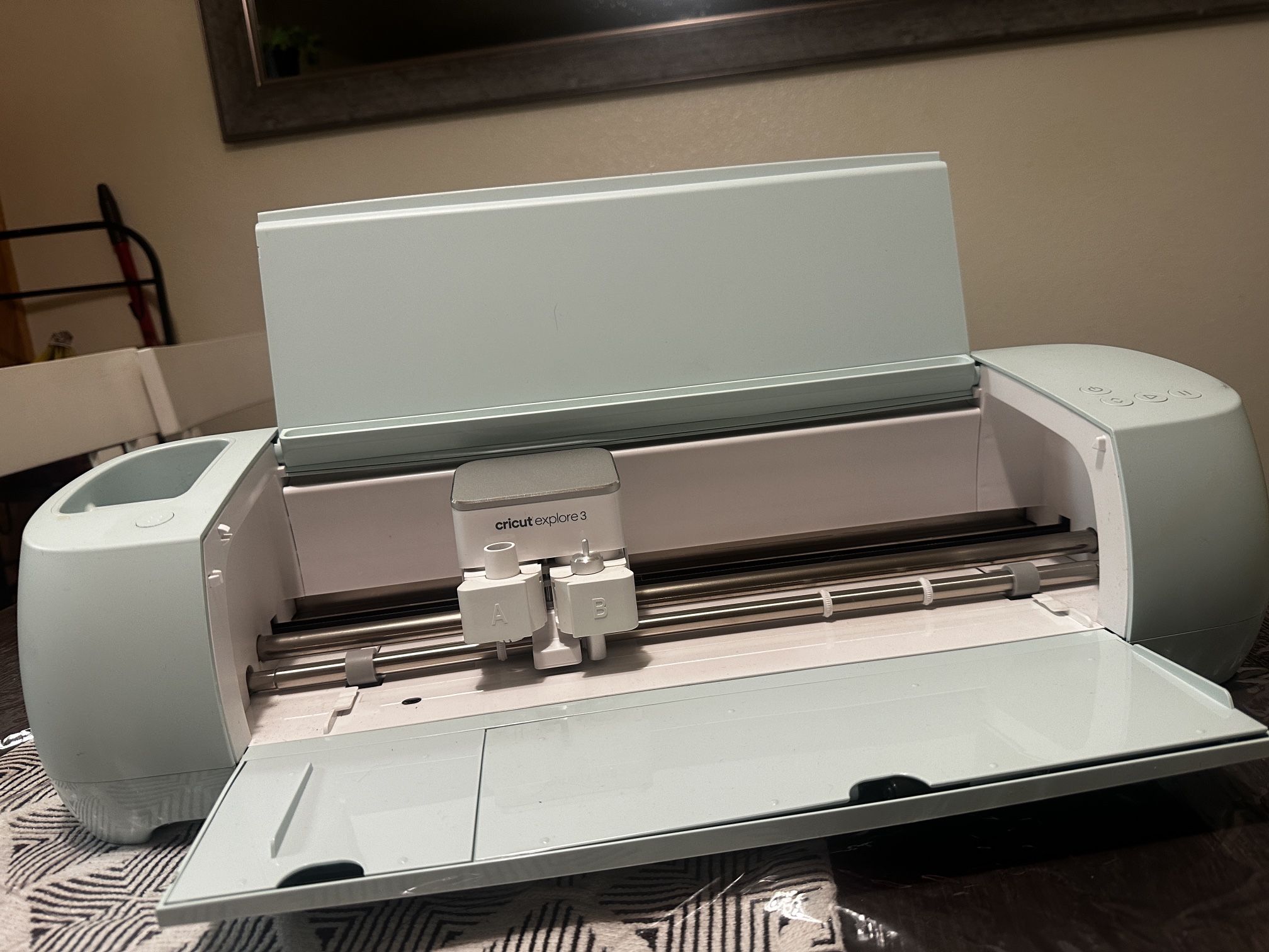 Cricut Explore 3 & Vinyl