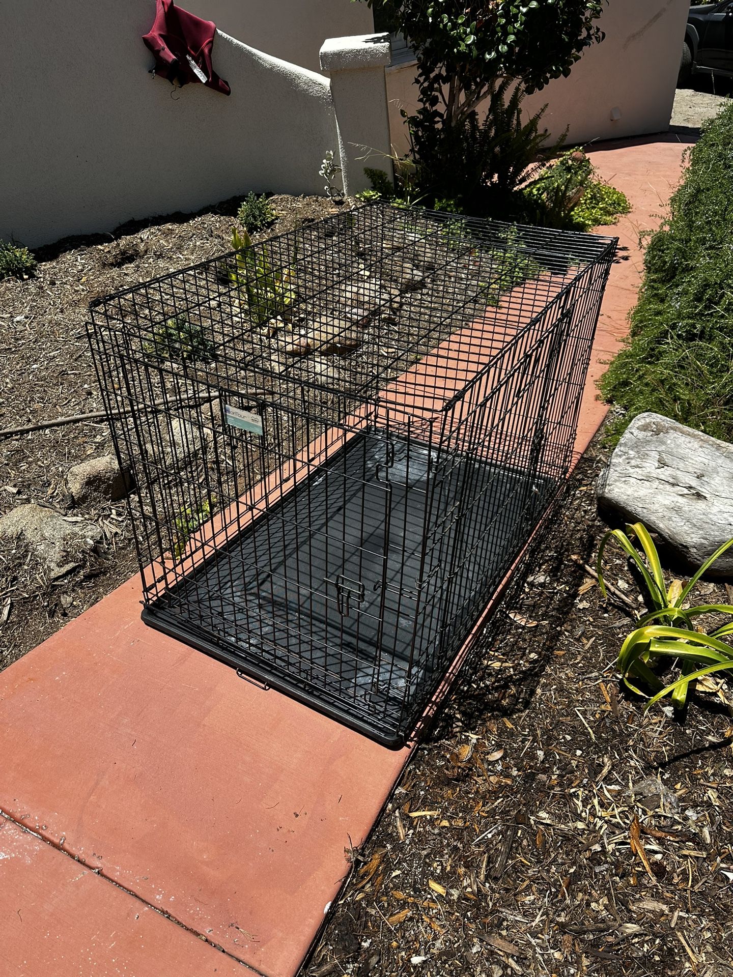 2 Large Dog / Cat Kennels