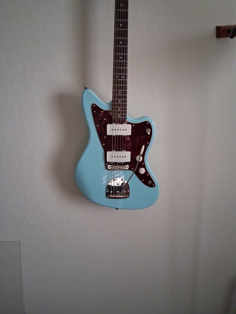 SQUIER JAZZMASTER. 250$