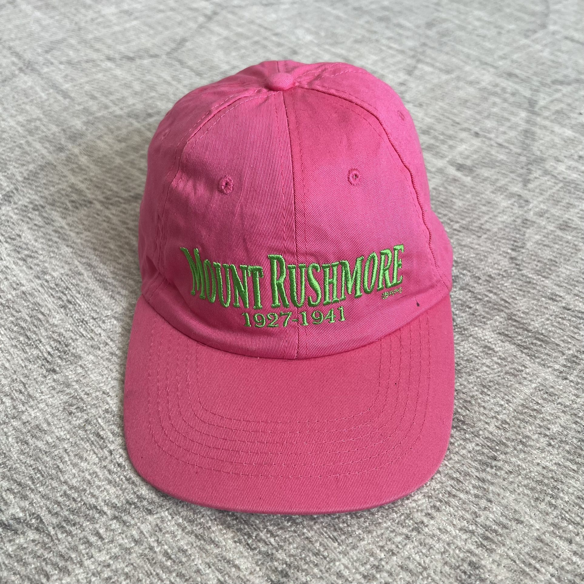 Vintage 1990s Mount Rushmore Adult Pink Souvenir Adjustable Velcro Hat