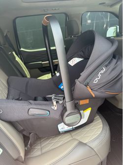 Like New Nuna PIPA RX Infant Car Seat – Barely Used – No Base