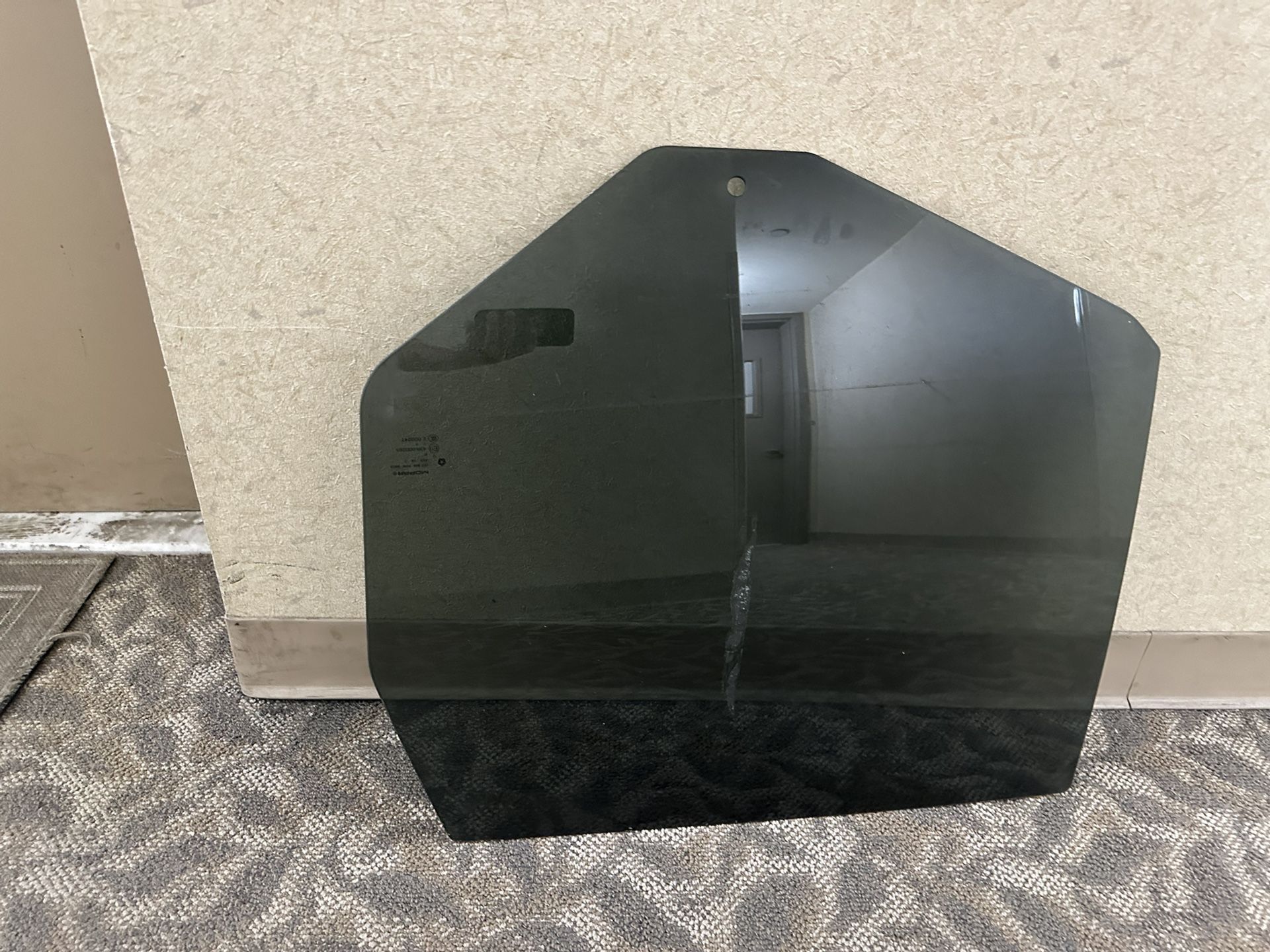 2017 Jeep Grand Cherokee Driver Side Window Rear Left Door Glass