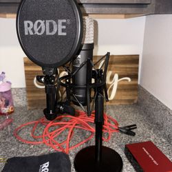 Rode Nt1 Microphone 5th Generation & Audio Interface 