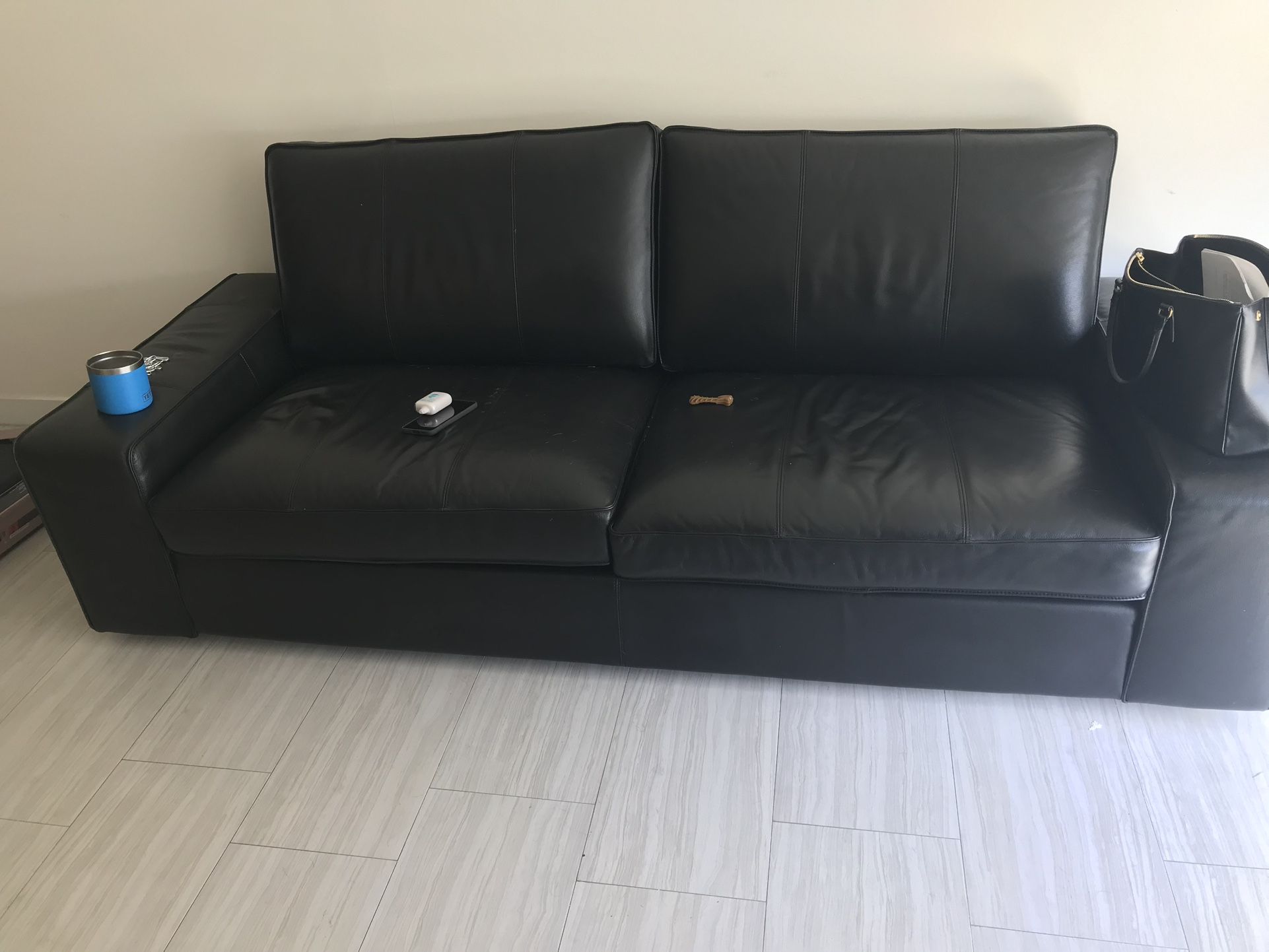 Couch, Sofa