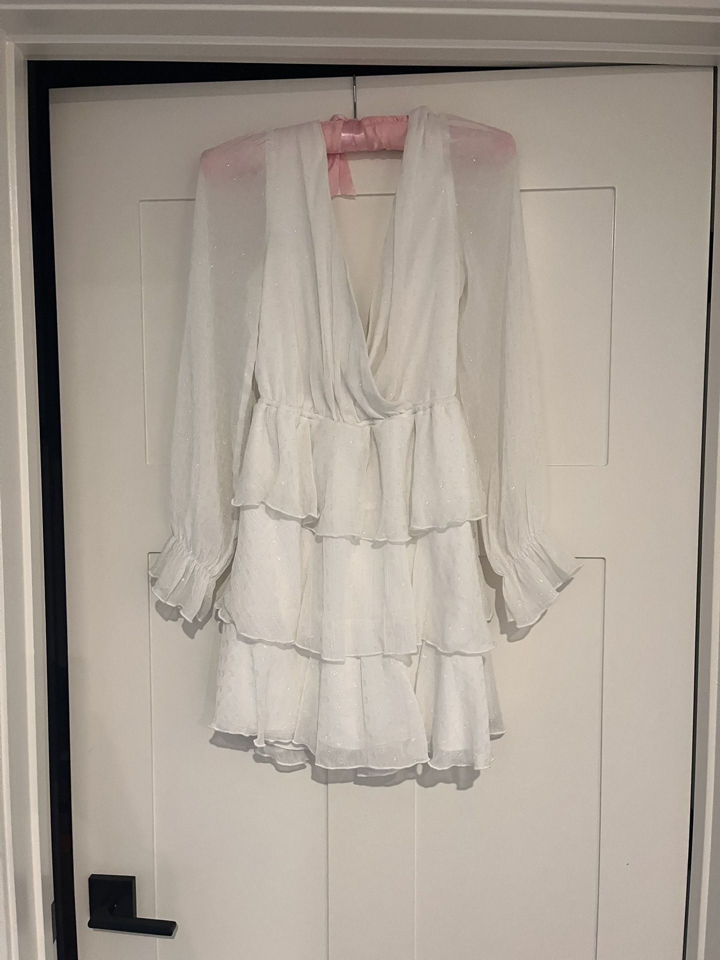 Short white dress with sparkle