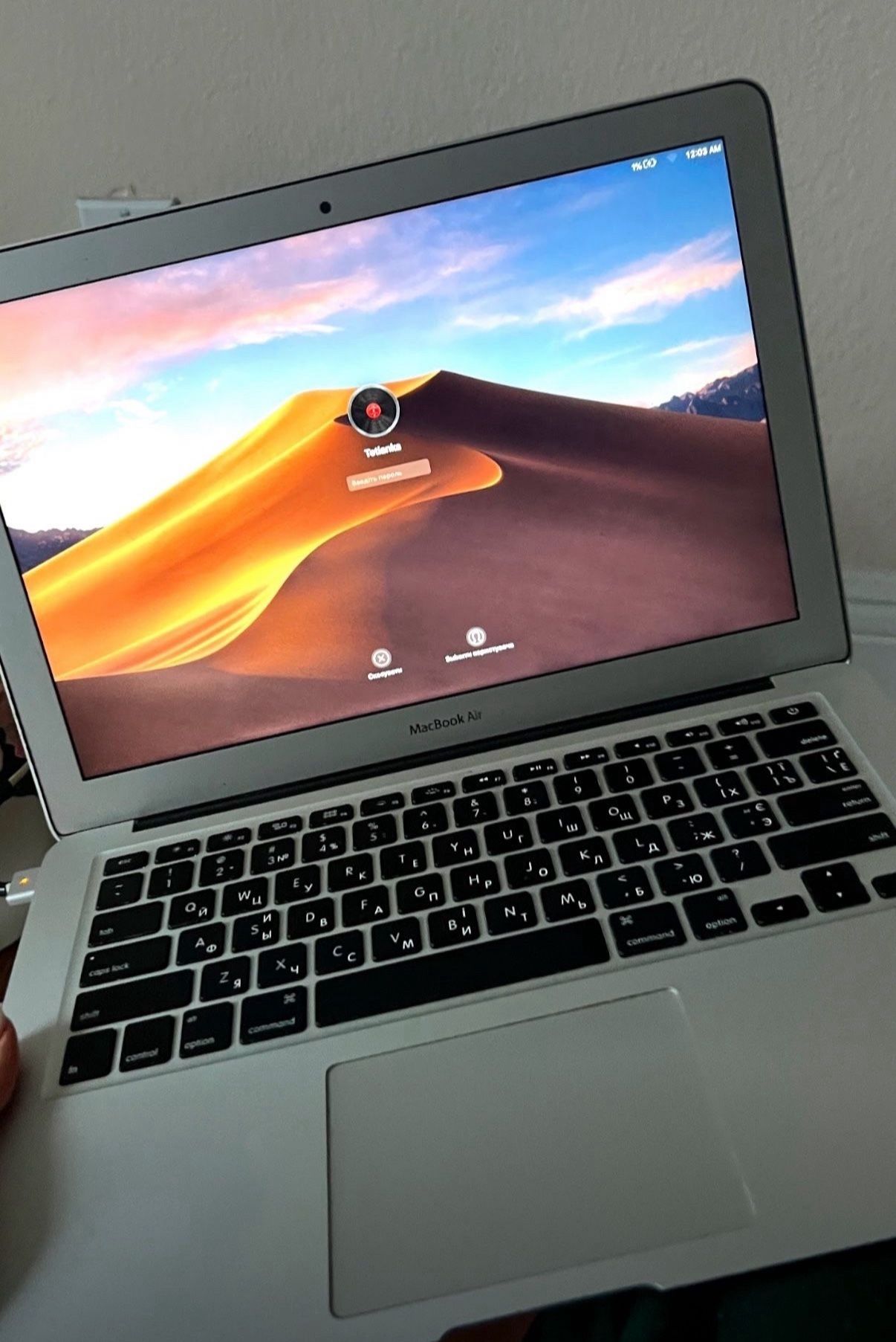 MacBook air model a1466