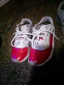 Jordans size 6