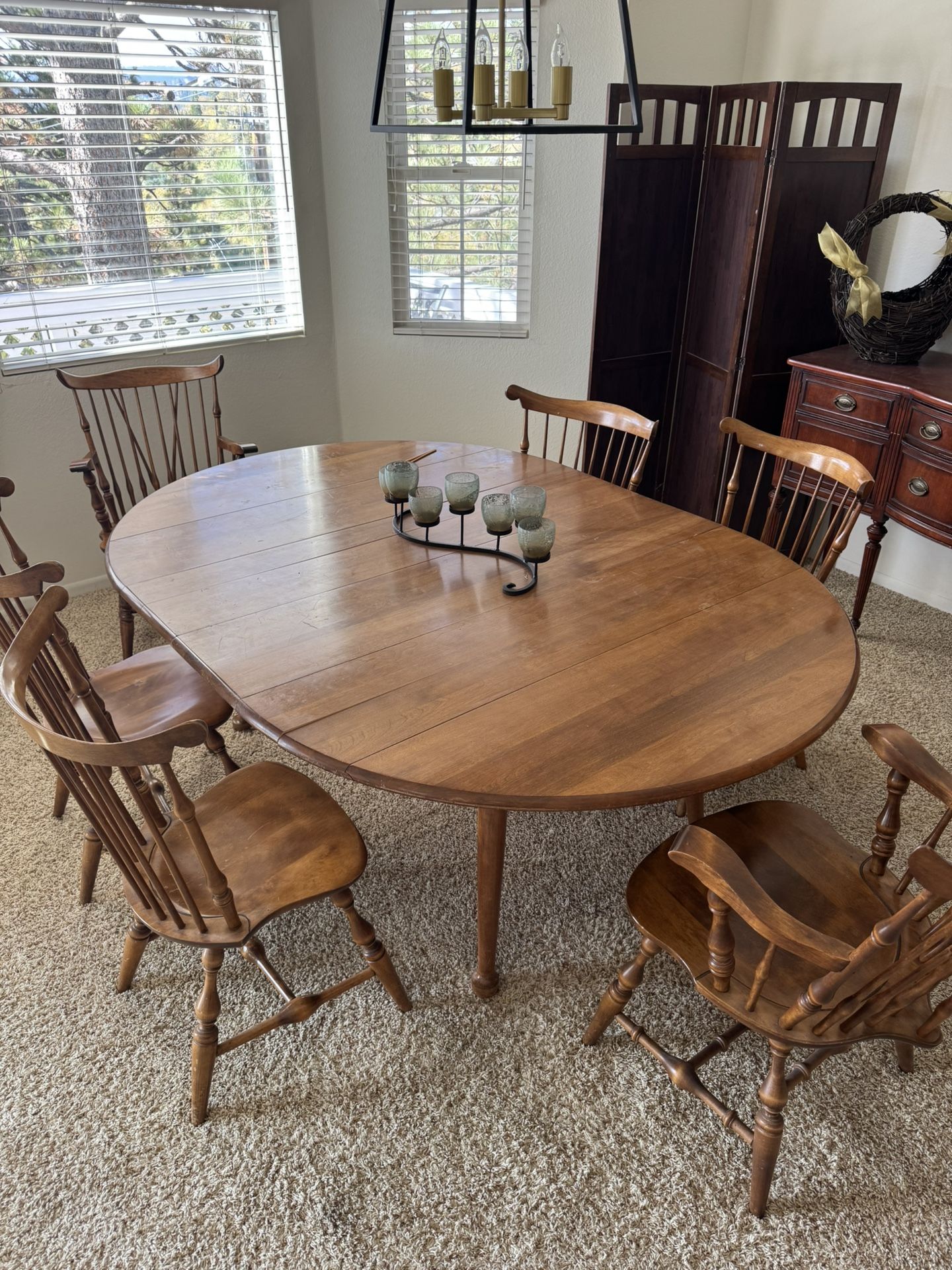 Complete Dining Room Set. 