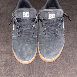 black size 8 dc shoes