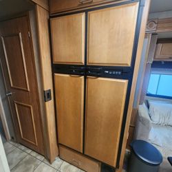 Norcold 1201 LRIM RV refrigerator with icemaker