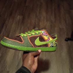 Nike dunk low prm dls sb qs