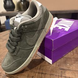 Size 8M Nike SB Dunk Low Sequoia 