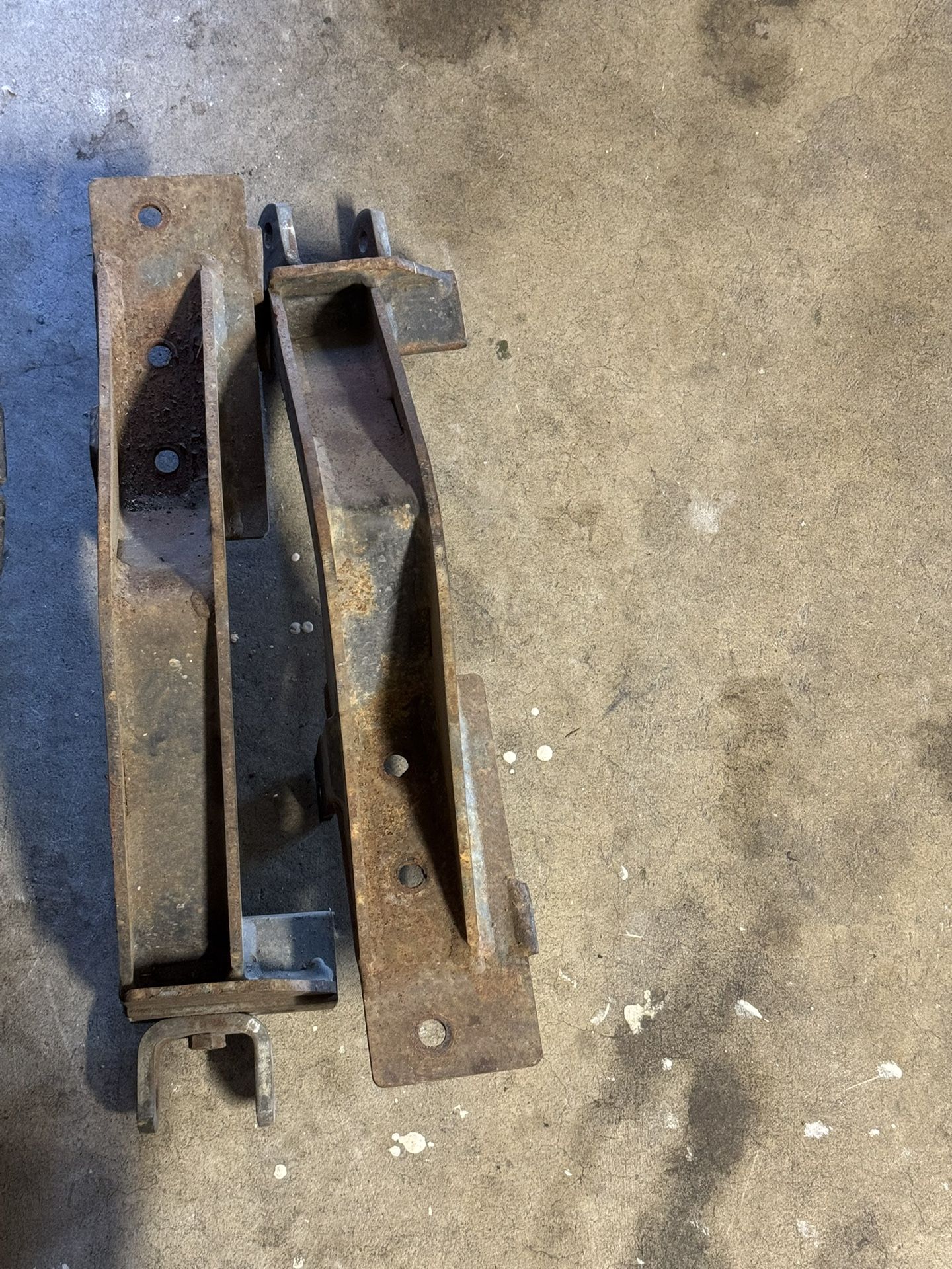 Towing Brackets