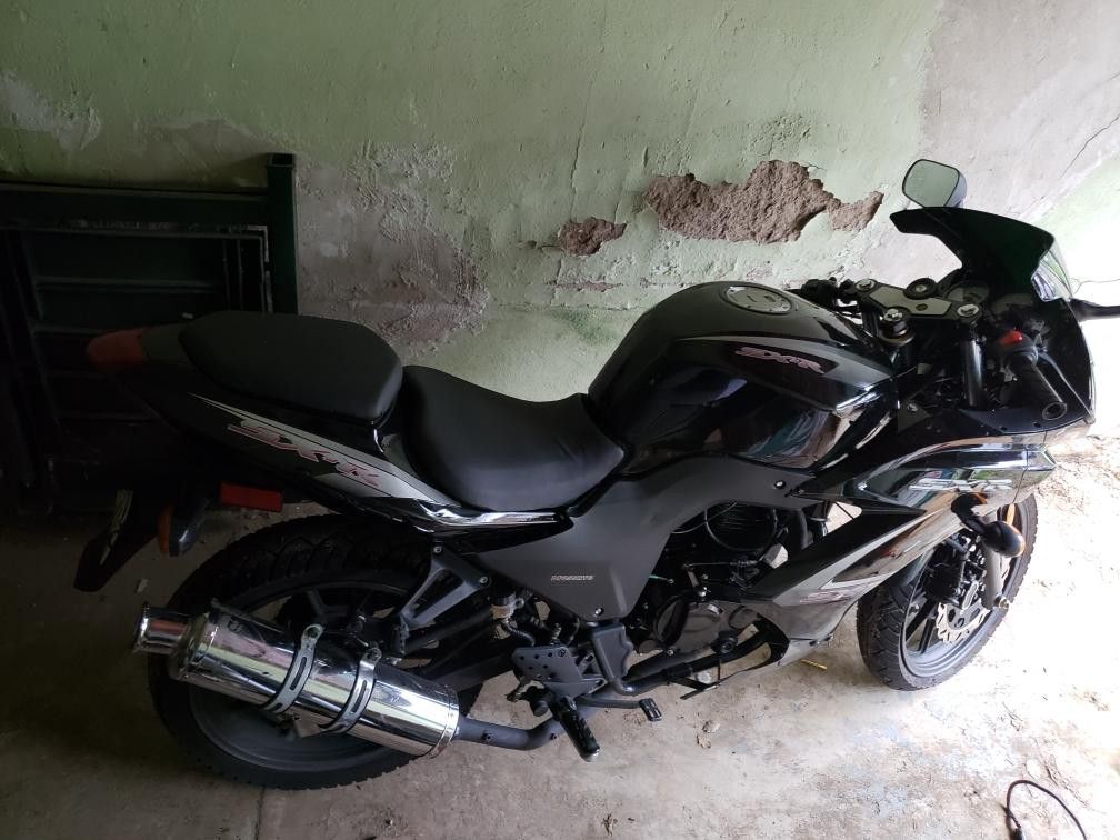 250 2016 sxr 1200 miles 2000$ for Sale in Philadelphia, PA - OfferUp