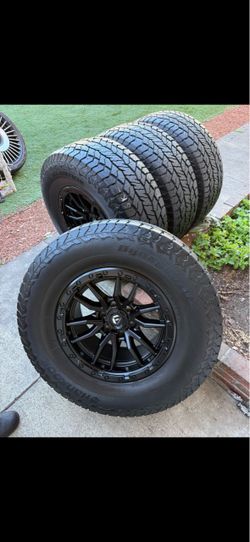 18 fuel Chevy wheels gmc sierra Denali