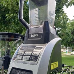 NINJA Blender W Accessories 