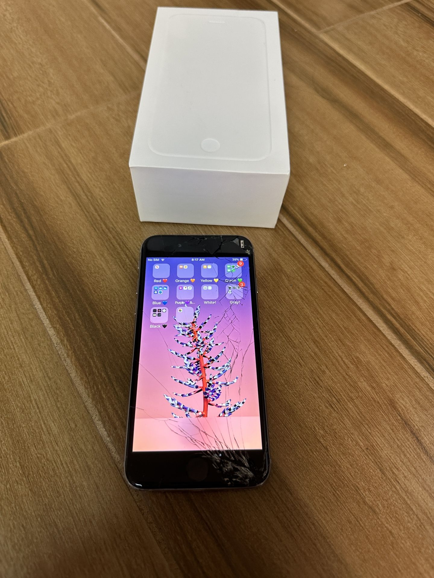 Apple Iphone 6 Space Gray 16 Gig Unlocked Phone In Working Condition