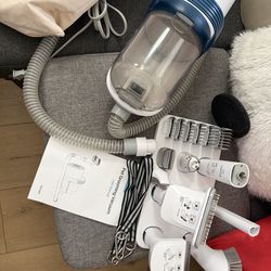 One sail per grooming kit