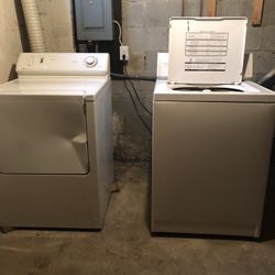 Magic Chef Washer and Dryer set