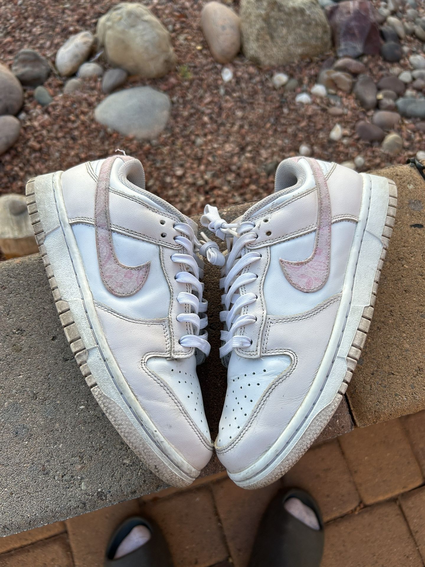 Nike dunk low Size 8 women