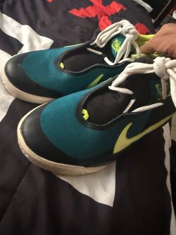 Nike Team Hustle D 10 / Hustle DX-SU21 youth basketball shoes