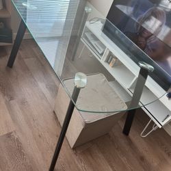 Glass Dinning table 