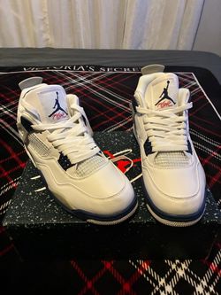 New Air Jordan Retro 4 Size 9.5 Men
