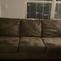 Super Comfortable 3-Seater Couch – Great Condition