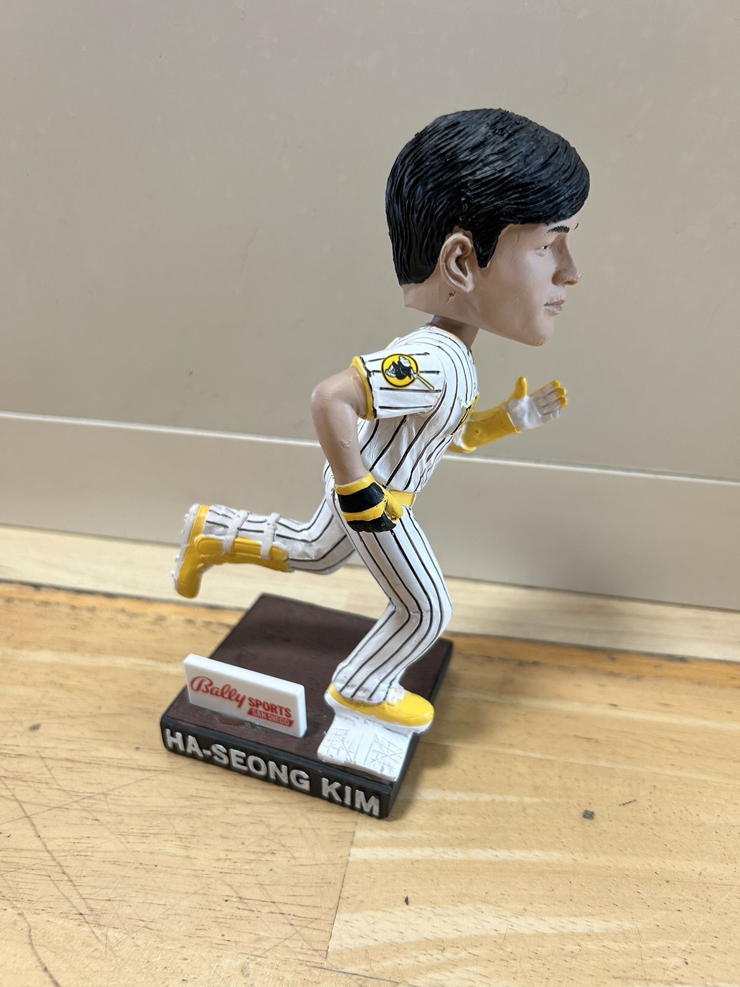 San Diego Padres 2023 Ha-Seong Kim SGA Bobblehead
