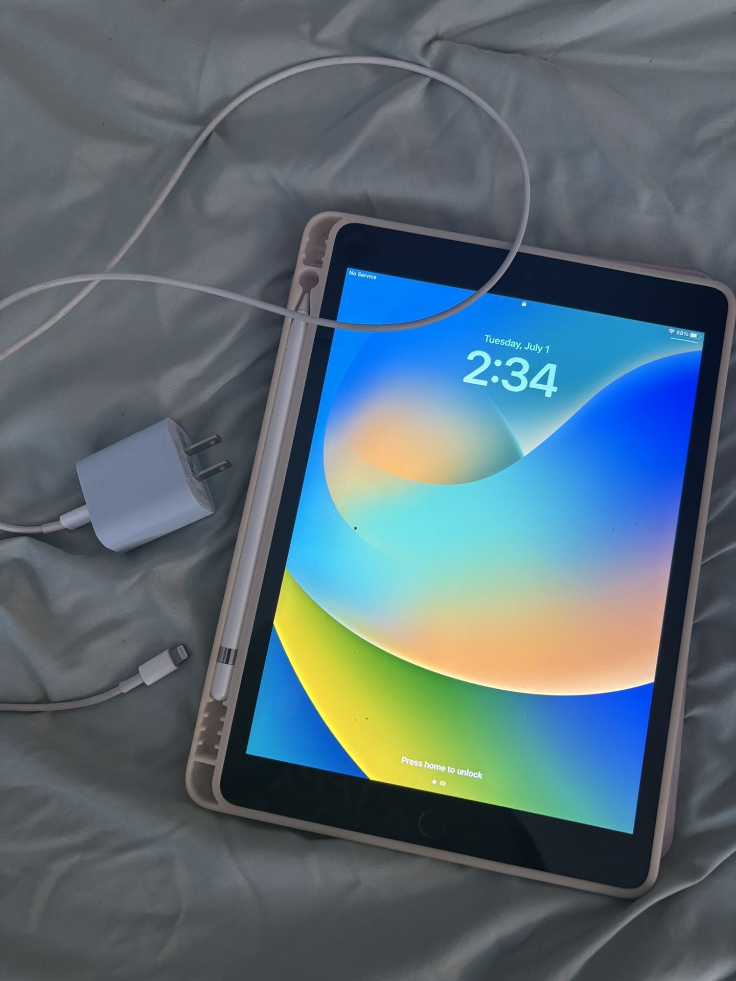 iPad 9th Generation 64GB - WiFi + Cellular 