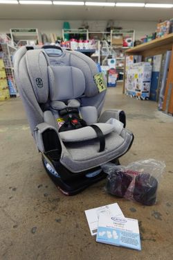 Graco Extend2Fit 3-in-1 Convertible Car Seat