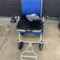 Journey Zoomer folding lightweight power chair