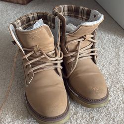 Boots Size 7 Women’s 