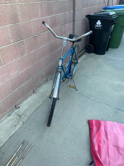 Schwinn classic beach cruiser