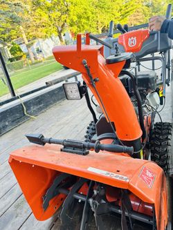 Husqvarna St224 Snow Thrower Snow Blower