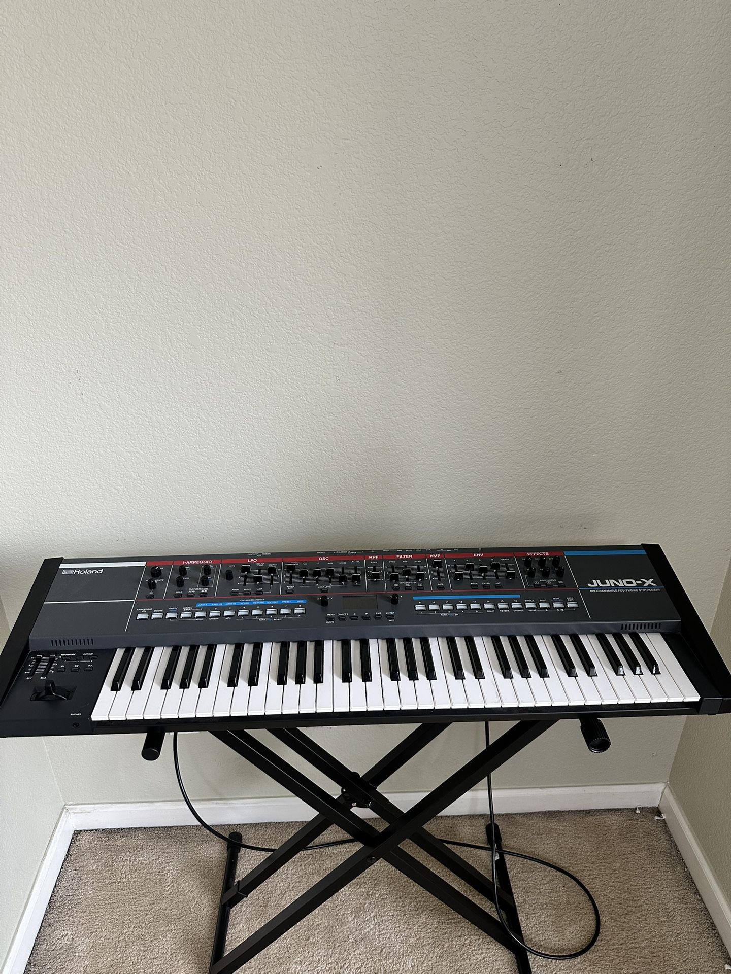 Roland Juno-X 