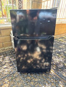 Mini fridge