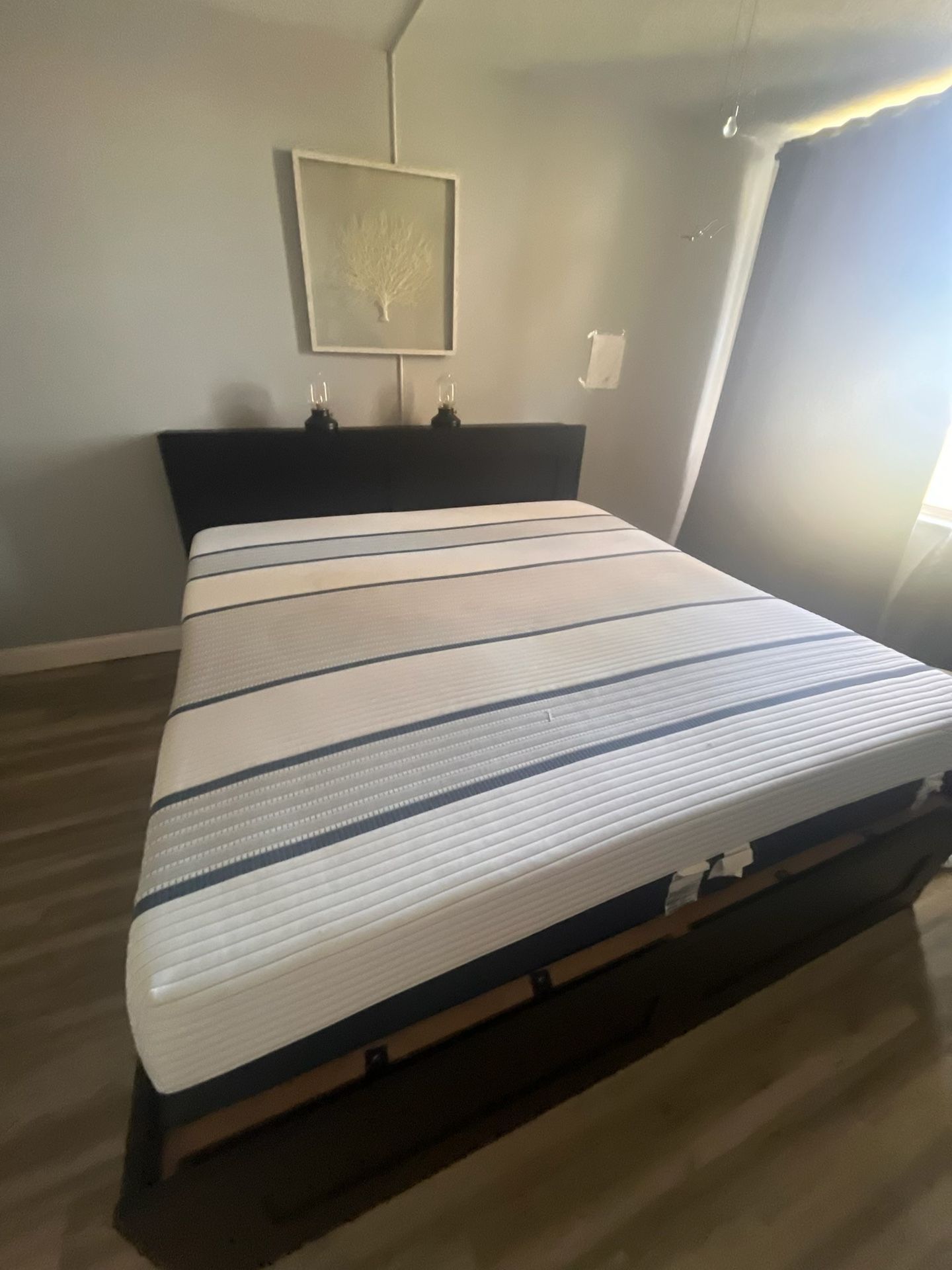 King Size Bed With Shelf Headboard And 4 Storage Drawers